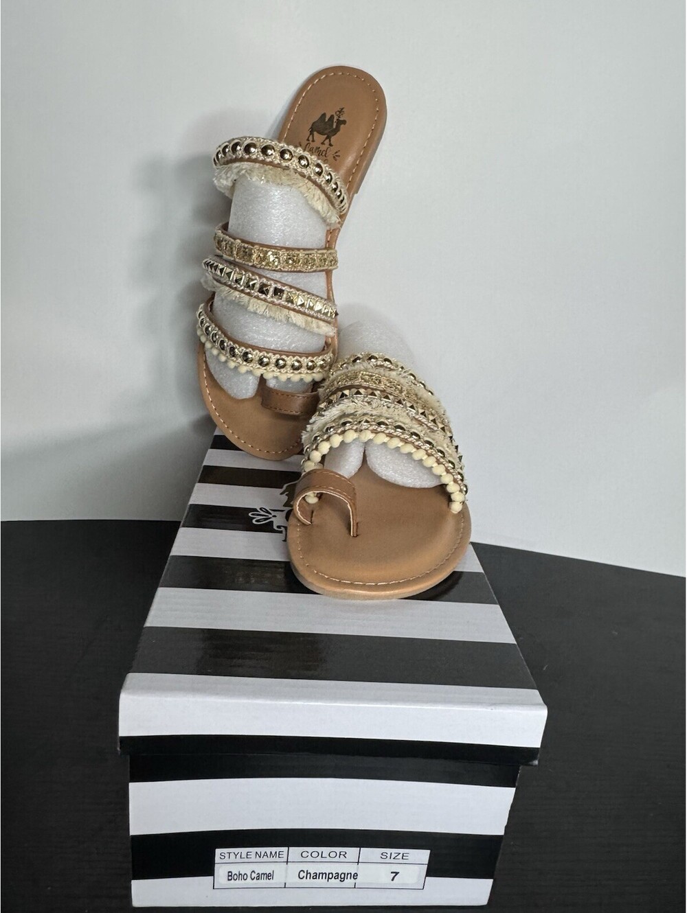 NEW Camel Threads Straped Slip on Sandals Size 7 Champagne